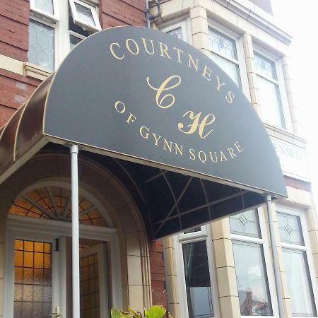 Courtneys Of Gynn Square Blackpool Exterior foto